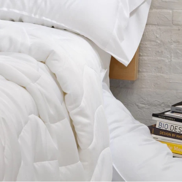 Buffy Breeze Comforter, Gently Used - Picture 2 of 3